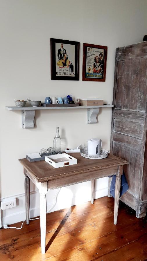Quai Des Fleurs Bed and Breakfast Saint-Savinien Εξωτερικό φωτογραφία